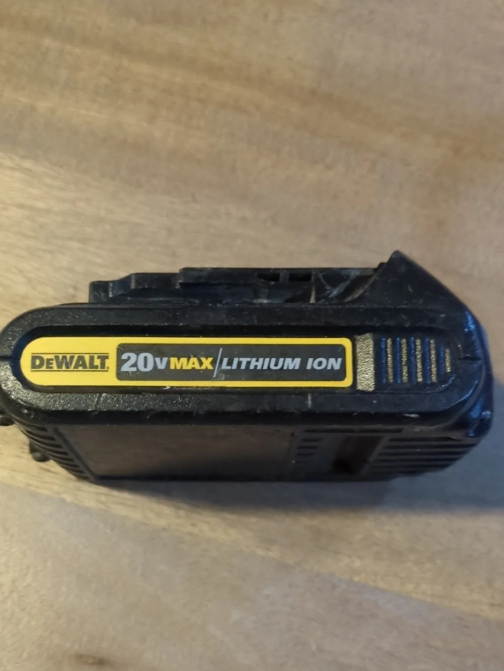 DeWalt 20V Max Lithium-Ion Battery Pack - Black & Yellow